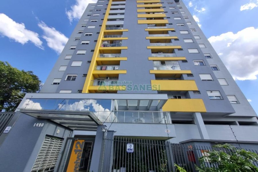 Apartamento com 52m², 2 dormitórios, 1 vaga, no bairro Petrópolis em Caxias do Sul para Alugar