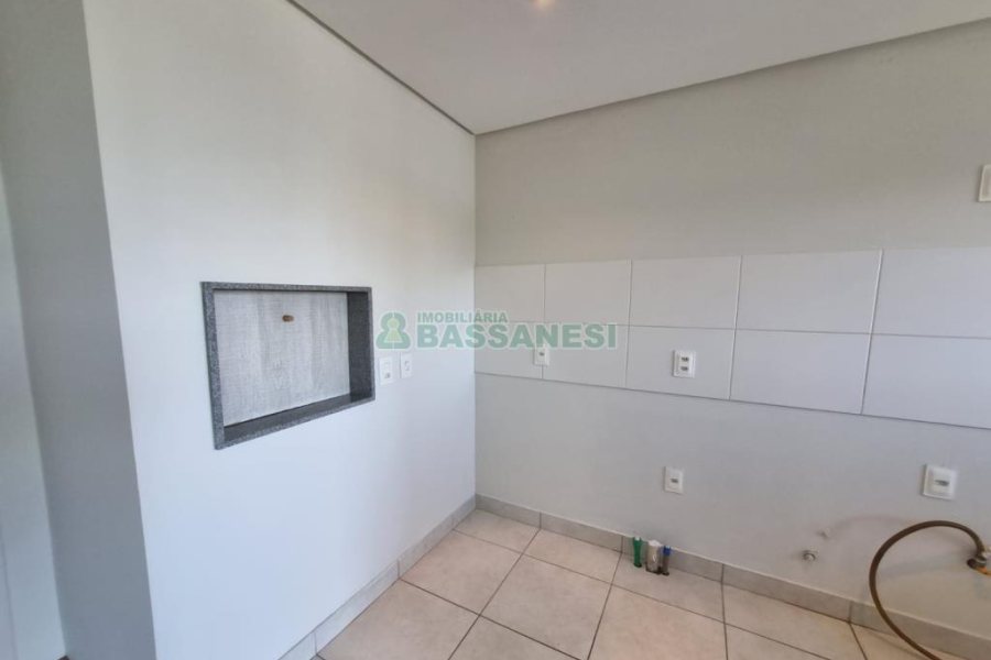 Apartamento com 52m², 2 dormitórios, 1 vaga, no bairro Petrópolis em Caxias do Sul para Alugar