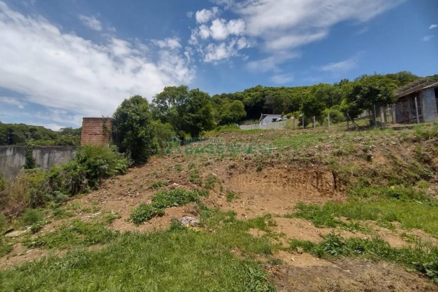 Chácara com 90m², 3 dormitórios, no bairro Parada Cristal em Caxias do Sul para Comprar