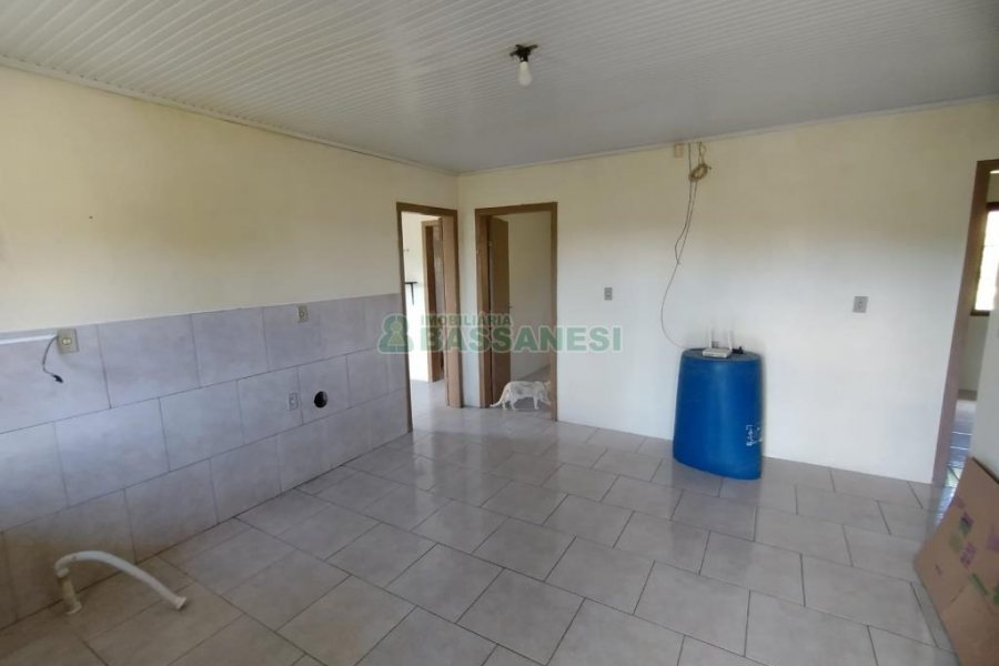 Chácara com 90m², 3 dormitórios, no bairro Parada Cristal em Caxias do Sul para Comprar