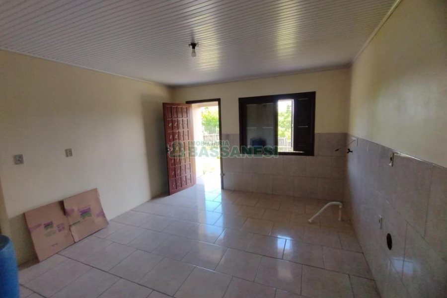 Chácara com 90m², 3 dormitórios, no bairro Parada Cristal em Caxias do Sul para Comprar