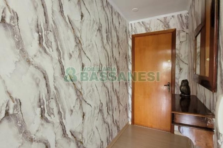 Apto Mobiliado com 75m², 3 dormitórios, 1 vaga, no bairro Santa Catarina em Caxias do Sul para Alugar