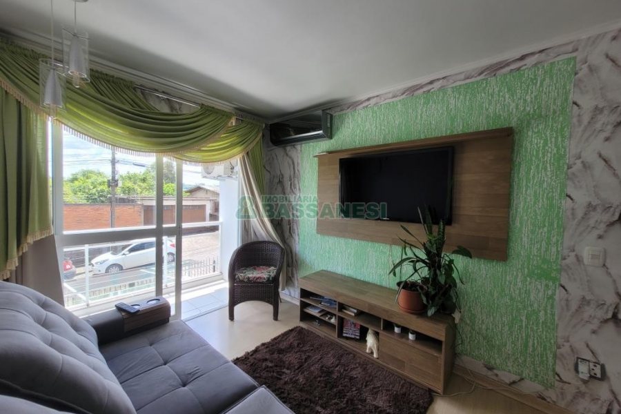 Apto Mobiliado com 75m², 3 dormitórios, 1 vaga, no bairro Santa Catarina em Caxias do Sul para Alugar