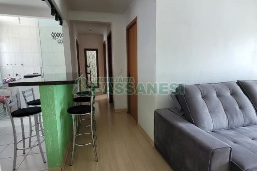 Apto Mobiliado com 75m², 3 dormitórios, 1 vaga, no bairro Santa Catarina em Caxias do Sul para Alugar