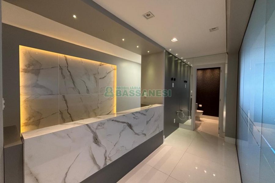 Sala com 60m², no bairro Centro em Caxias do Sul para Alugar