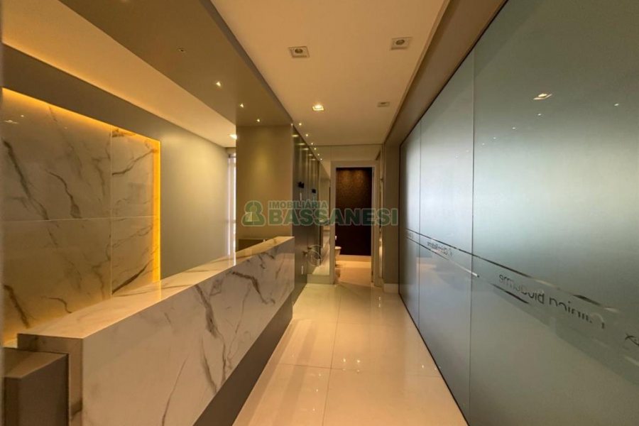 Sala com 60m², no bairro Centro em Caxias do Sul para Alugar