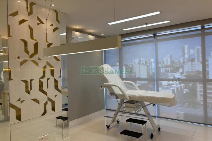 Sala com 60m², no bairro Centro em Caxias do Sul para Alugar