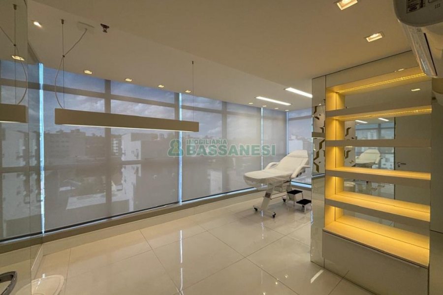 Sala com 60m², no bairro Centro em Caxias do Sul para Alugar