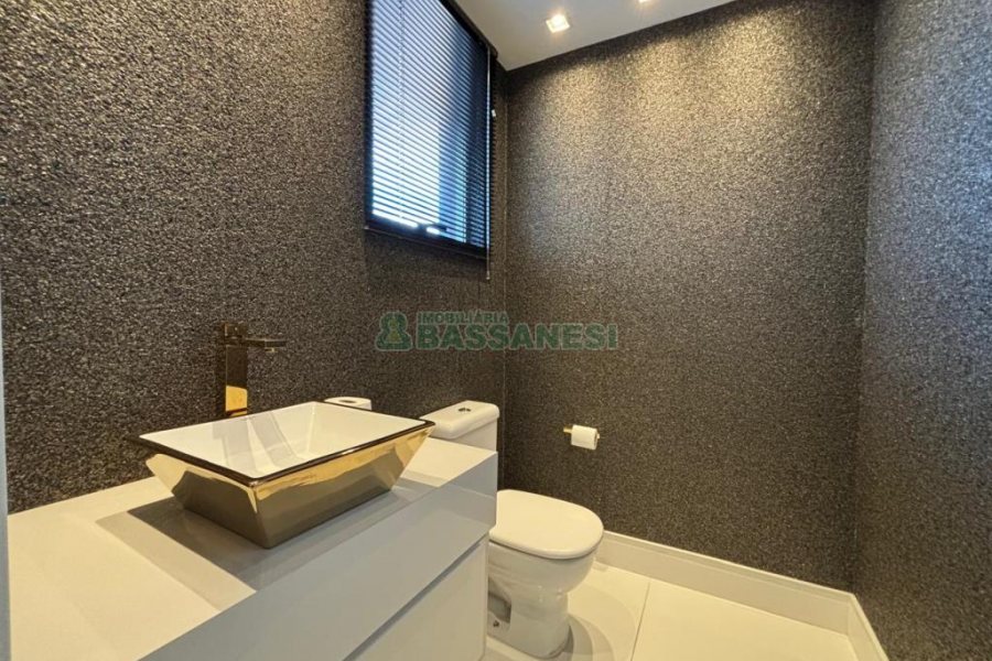 Sala com 60m², no bairro Centro em Caxias do Sul para Alugar