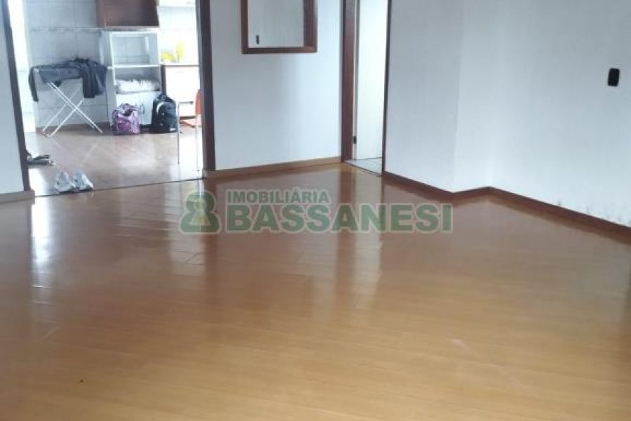 Casa com 200m², 3 dormitórios, no bairro São Leopoldo em Caxias do Sul para Alugar