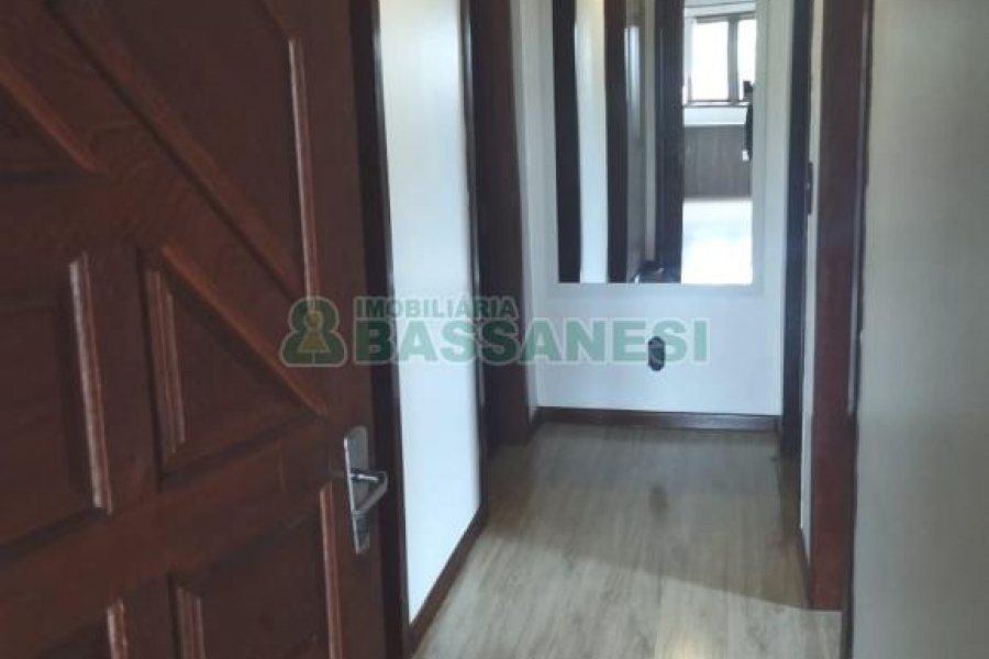 Casa com 200m², 3 dormitórios, no bairro São Leopoldo em Caxias do Sul para Alugar