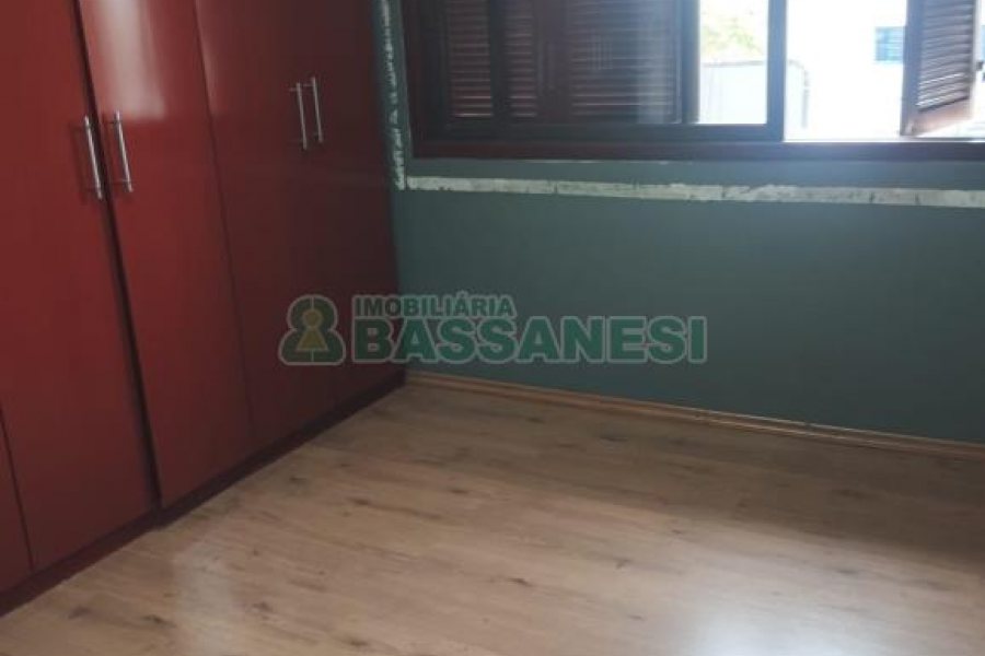 Casa com 200m², 3 dormitórios, no bairro São Leopoldo em Caxias do Sul para Alugar