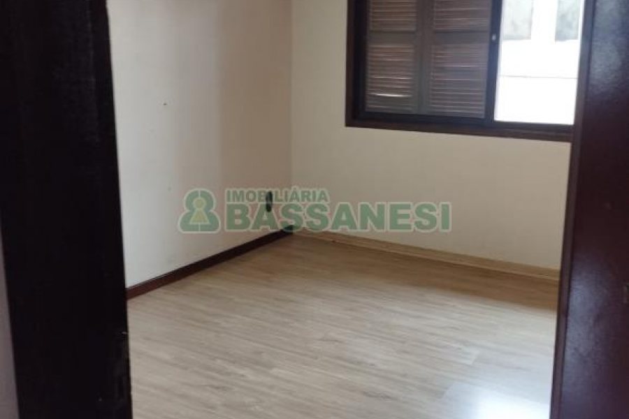 Casa com 200m², 3 dormitórios, no bairro São Leopoldo em Caxias do Sul para Alugar