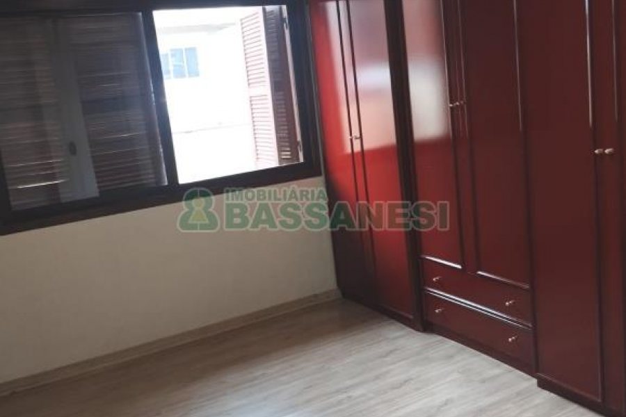 Casa com 200m², 3 dormitórios, no bairro São Leopoldo em Caxias do Sul para Alugar