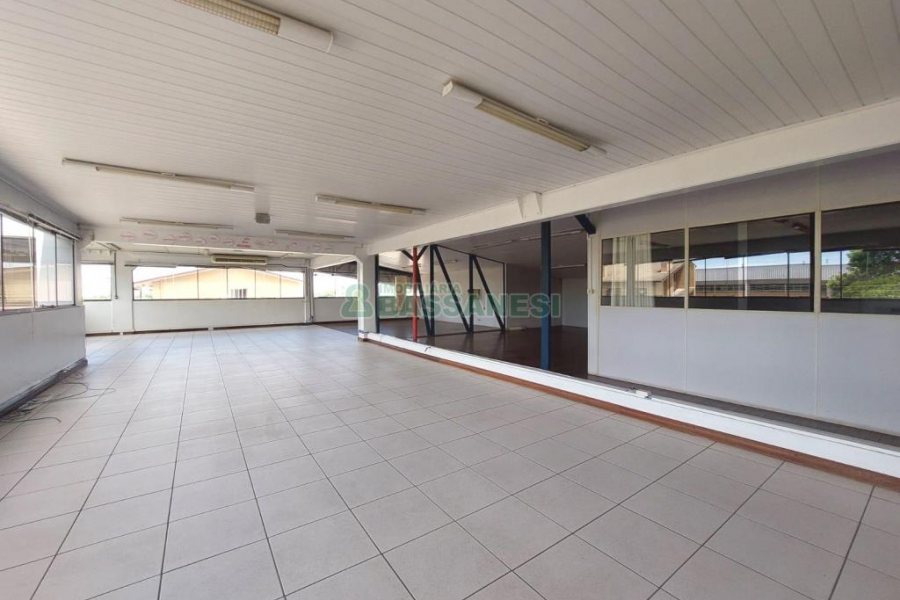 Pavilhão com 1600m², no bairro Bela Vista em Caxias do Sul para Alugar