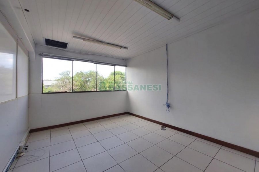 Pavilhão com 1600m², no bairro Bela Vista em Caxias do Sul para Alugar