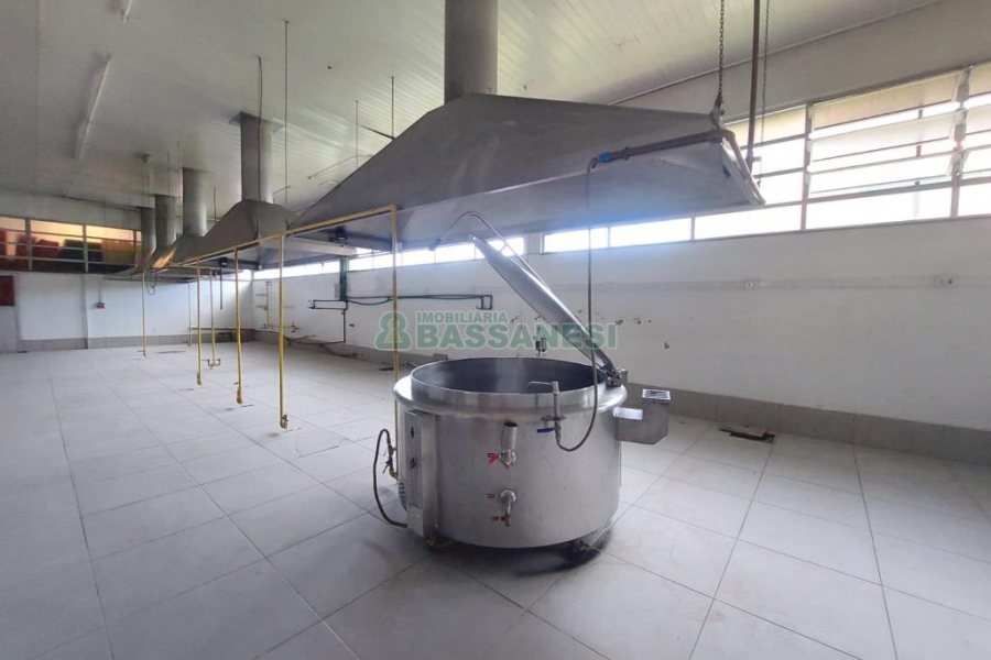 Pavilhão com 1600m², no bairro Bela Vista em Caxias do Sul para Alugar