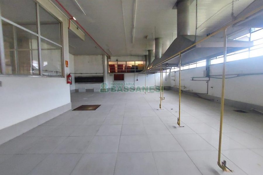 Pavilhão com 1600m², no bairro Bela Vista em Caxias do Sul para Alugar