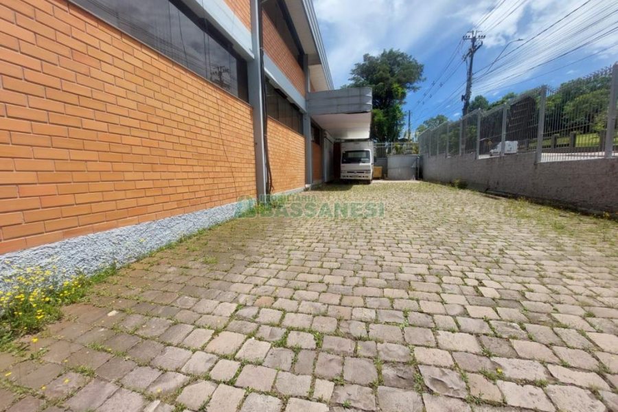 Pavilhão com 1600m², no bairro Bela Vista em Caxias do Sul para Alugar