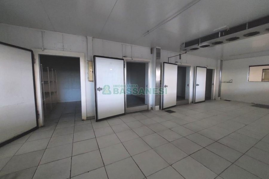 Pavilhão com 1600m², no bairro Bela Vista em Caxias do Sul para Alugar