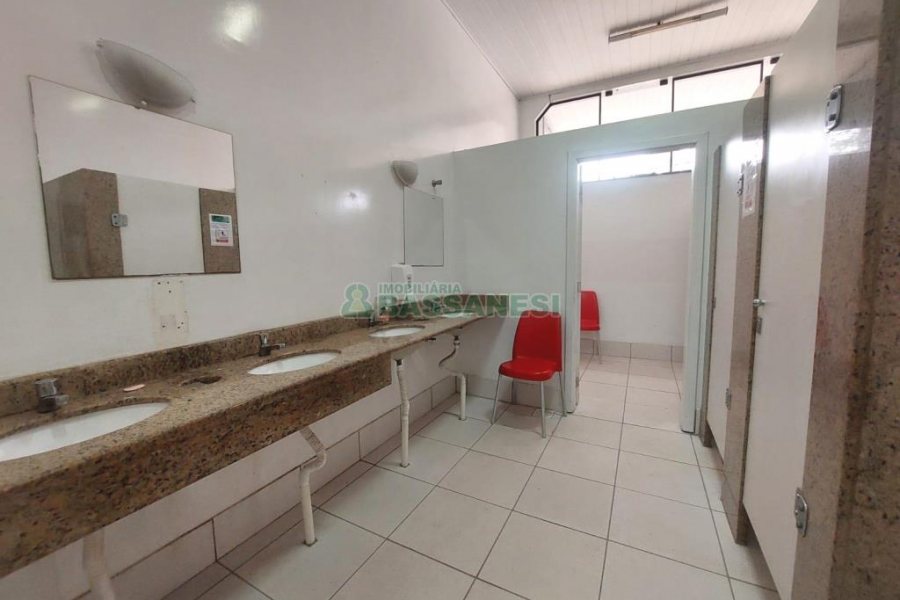 Pavilhão com 1600m², no bairro Bela Vista em Caxias do Sul para Alugar