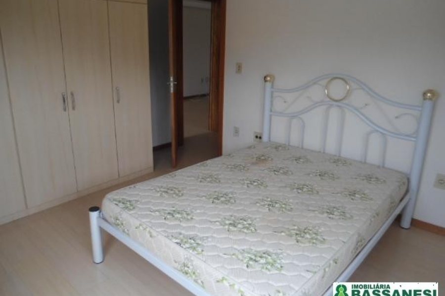 Apartamento com 79m², 2 dormitórios, 1 vaga, no bairro Desvio Rizzo em Caxias do Sul para Alugar