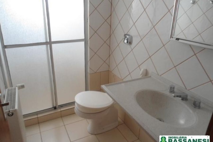 Apartamento com 79m², 2 dormitórios, 1 vaga, no bairro Desvio Rizzo em Caxias do Sul para Alugar