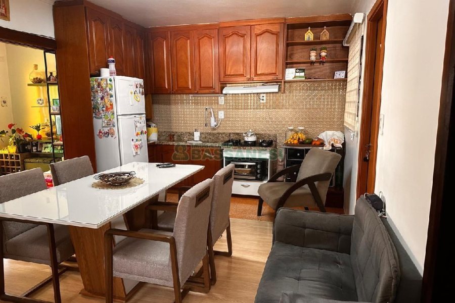 Casa com 270m², 3 dormitórios, 4 vagas, no bairro Nossa Senhora de Lourdes em Caxias do Sul para Alugar