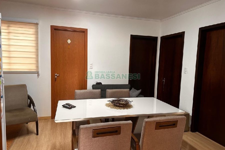 Casa com 270m², 3 dormitórios, 4 vagas, no bairro Nossa Senhora de Lourdes em Caxias do Sul para Alugar
