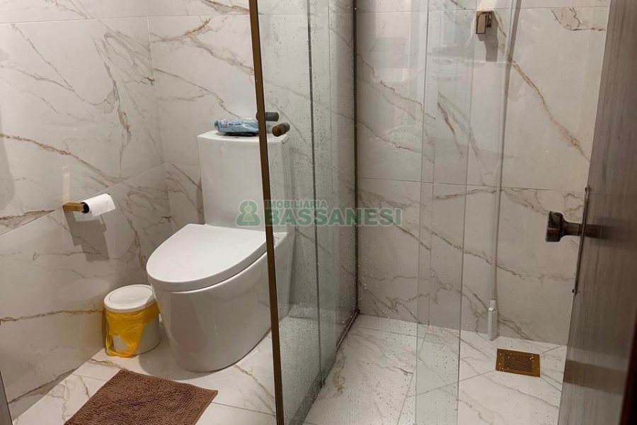 Casa com 270m², 3 dormitórios, 4 vagas, no bairro Nossa Senhora de Lourdes em Caxias do Sul para Alugar