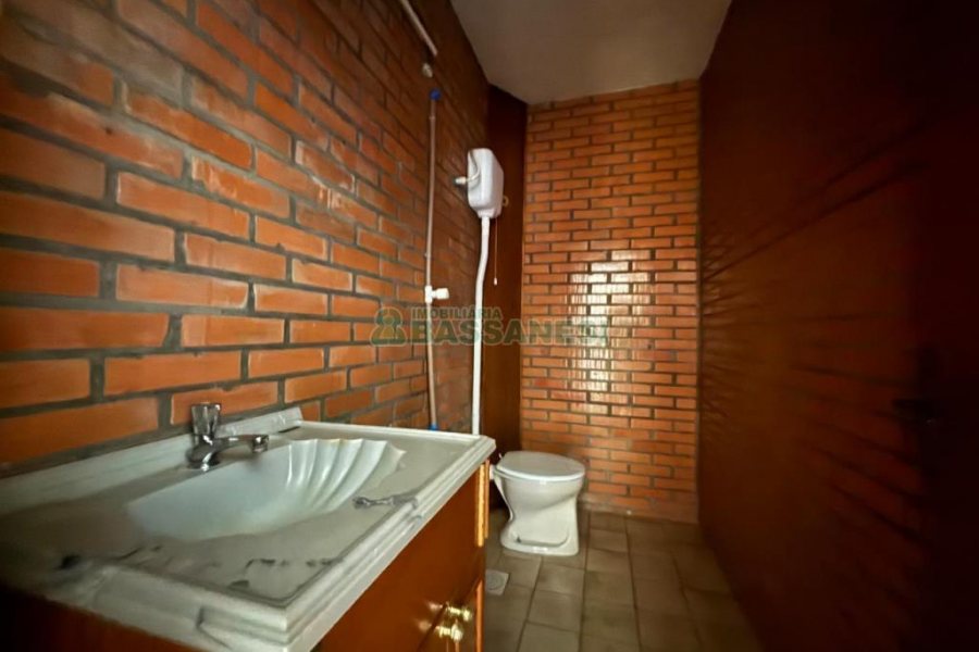 Pavilhão com 280m², no bairro São José em Caxias do Sul para Alugar