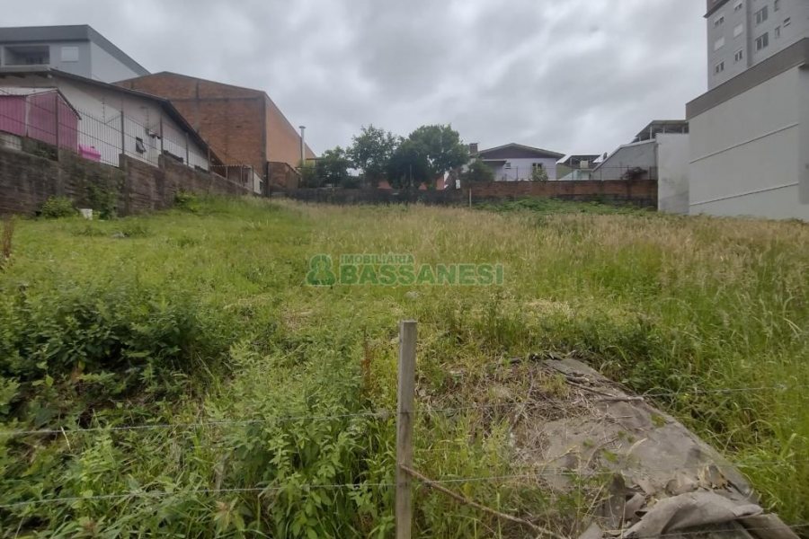 Terreno com 360m², no bairro Bela Vista em Caxias do Sul para Comprar