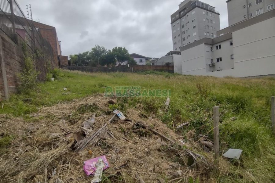 Terreno com 360m², no bairro Bela Vista em Caxias do Sul para Comprar
