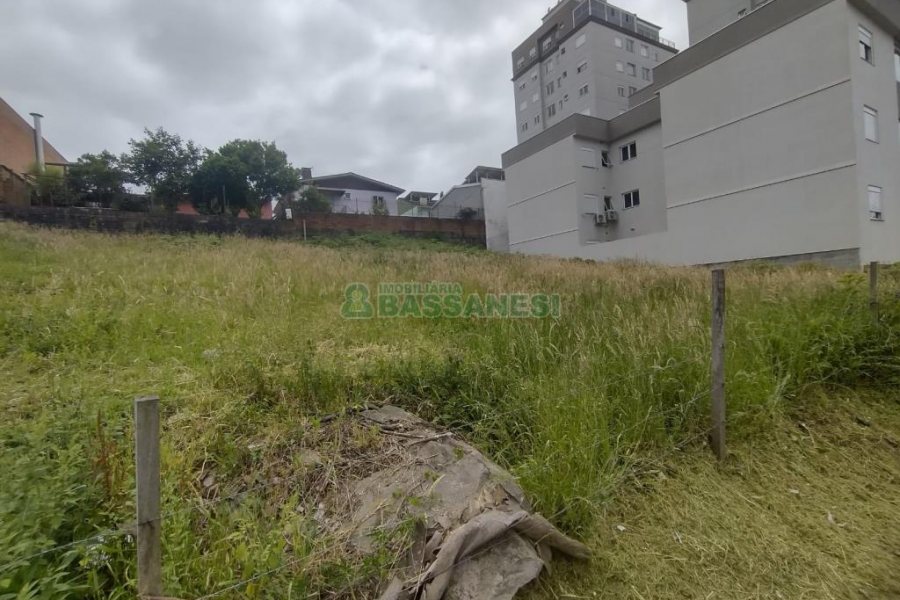 Terreno com 360m², no bairro Bela Vista em Caxias do Sul para Comprar