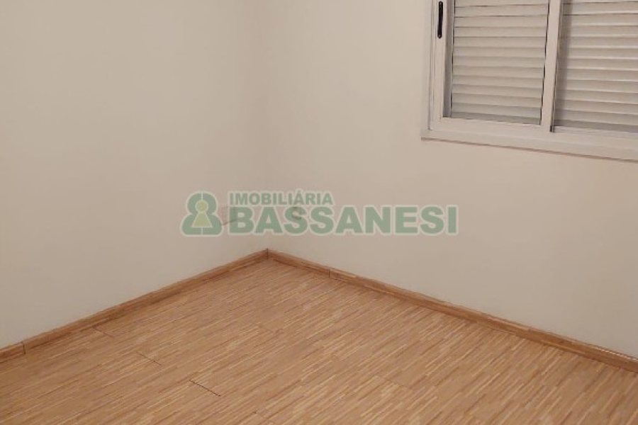 Apartamento com 54m², 2 dormitórios, 1 vaga, no bairro Santa Catarina em Caxias do Sul para Alugar