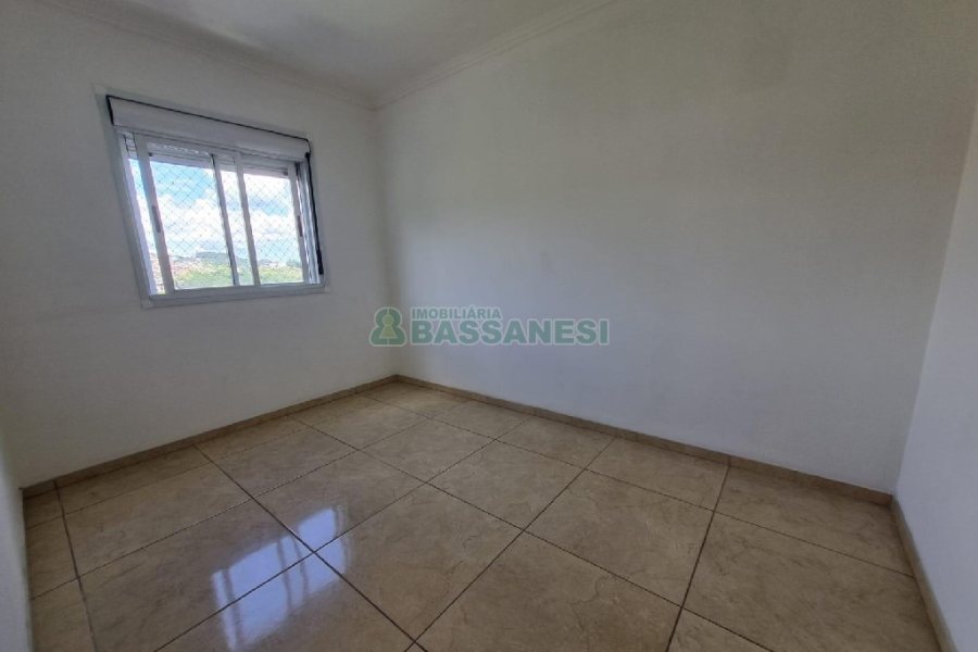 Apartamento com 64m², 2 dormitórios, 1 vaga, no bairro Nossa Senhora das Graças em Caxias do Sul para Alugar