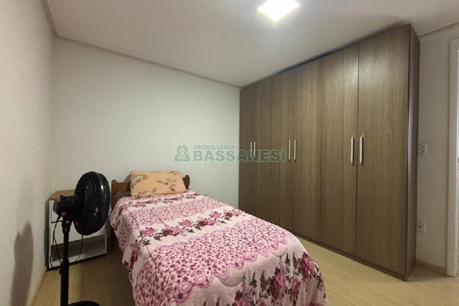 Apto Mobiliado com 98m², 3 dormitórios, 2 vagas, no bairro Vila Verde em Caxias do Sul para Alugar