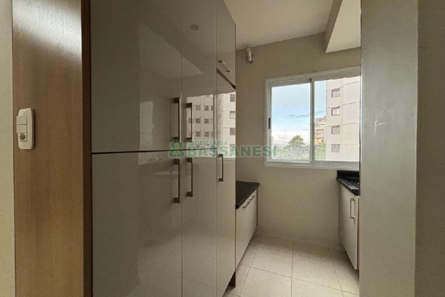 Apartamento com 60m², 2 dormitórios, 1 vaga, no bairro Sagrada Família em Caxias do Sul para Alugar
