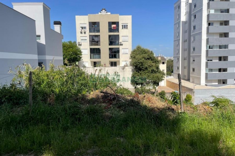 Terreno com 720m², no bairro Santa Lúcia em Caxias do Sul para Comprar