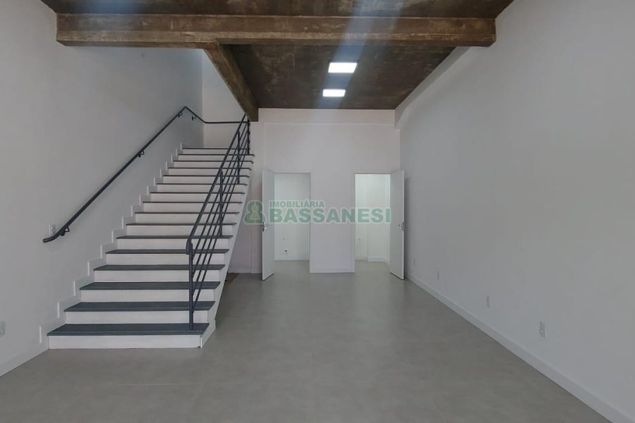 Loja com 102m², no bairro Santa Lúcia em Caxias do Sul para Alugar