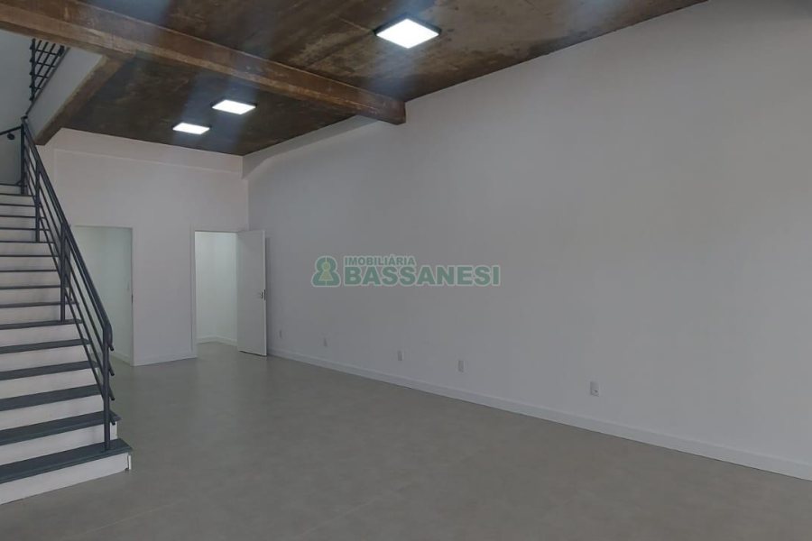 Loja com 102m², no bairro Santa Lúcia em Caxias do Sul para Alugar