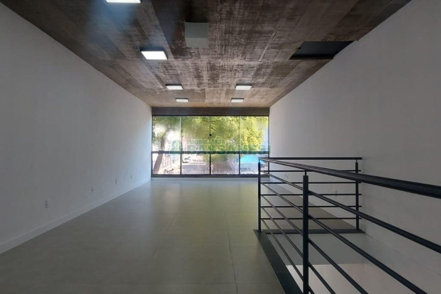 Loja com 102m², no bairro Santa Lúcia em Caxias do Sul para Alugar