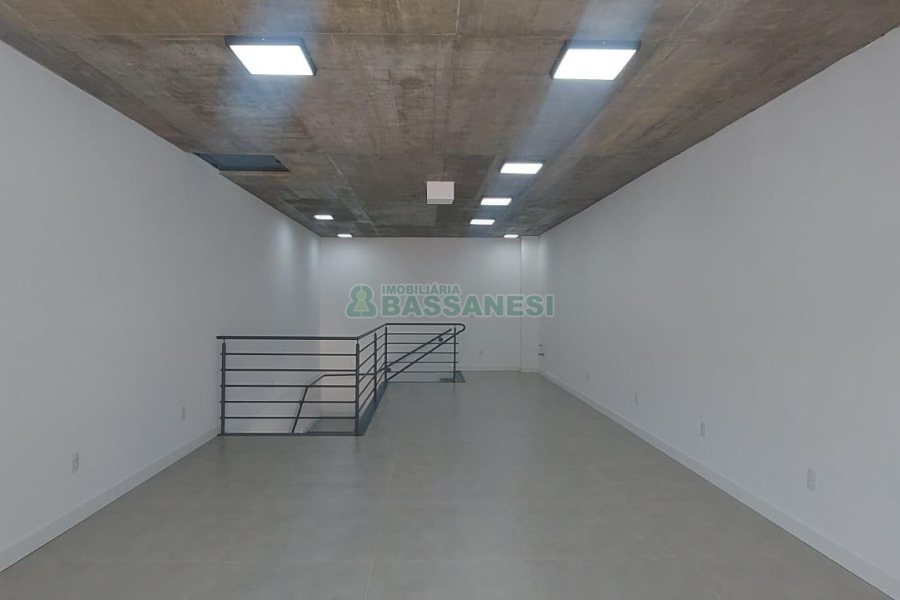 Loja com 102m², no bairro Santa Lúcia em Caxias do Sul para Alugar