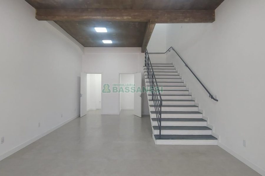 Loja com 102m², no bairro Santa Lúcia em Caxias do Sul para Alugar