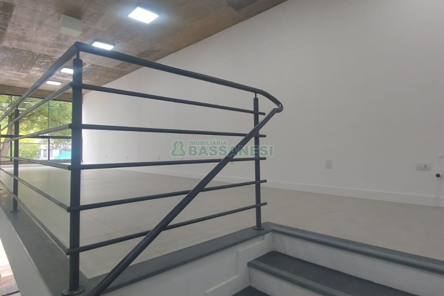 Loja com 102m², no bairro Santa Lúcia em Caxias do Sul para Alugar