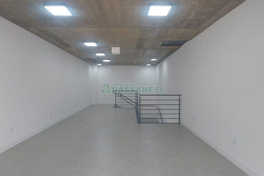 Loja com 102m², no bairro Santa Lúcia em Caxias do Sul para Alugar