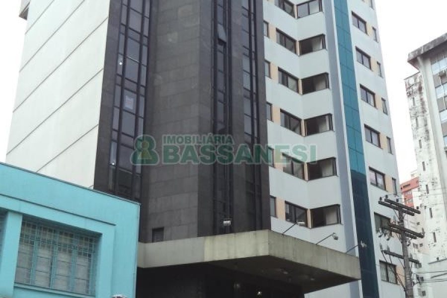 Sala com 44m², no bairro Centro em Caxias do Sul para Alugar