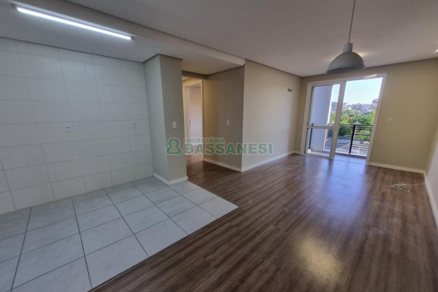 Apartamento com 86m², 2 dormitórios, 2 vagas, no bairro Santa Catarina em Caxias do Sul para Alugar