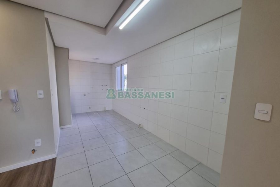 Apartamento com 86m², 2 dormitórios, 2 vagas, no bairro Santa Catarina em Caxias do Sul para Alugar
