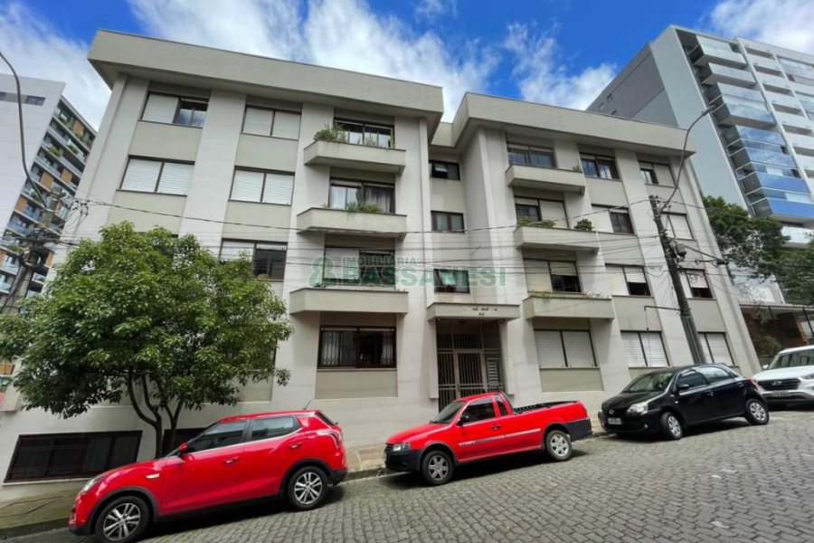 Apartamento com 100m², 3 dormitórios, 1 vaga, no bairro Panazzolo em Caxias do Sul para Alugar